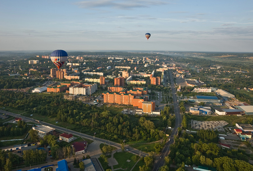 Дмитров, панорама с воздушными шарами, фото Б.Иванова