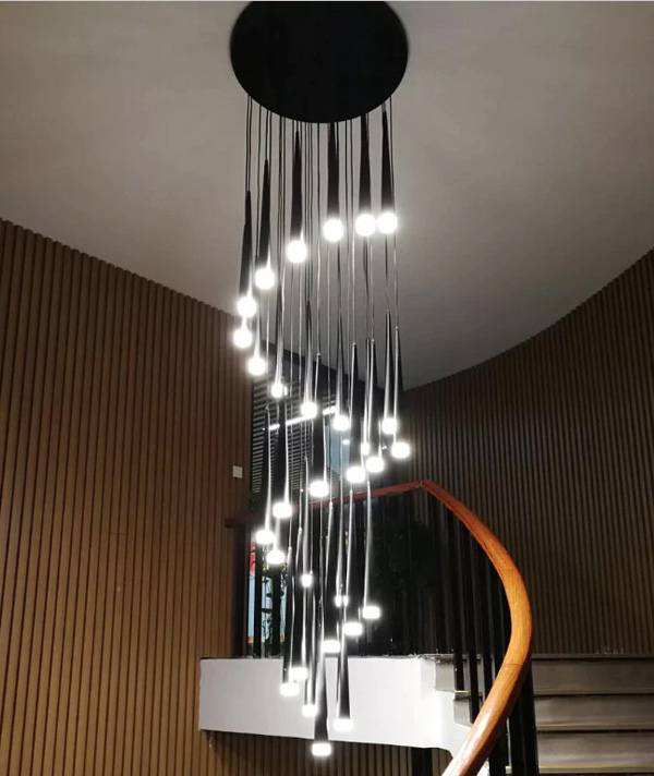 Потолочный светильник для лестницы
