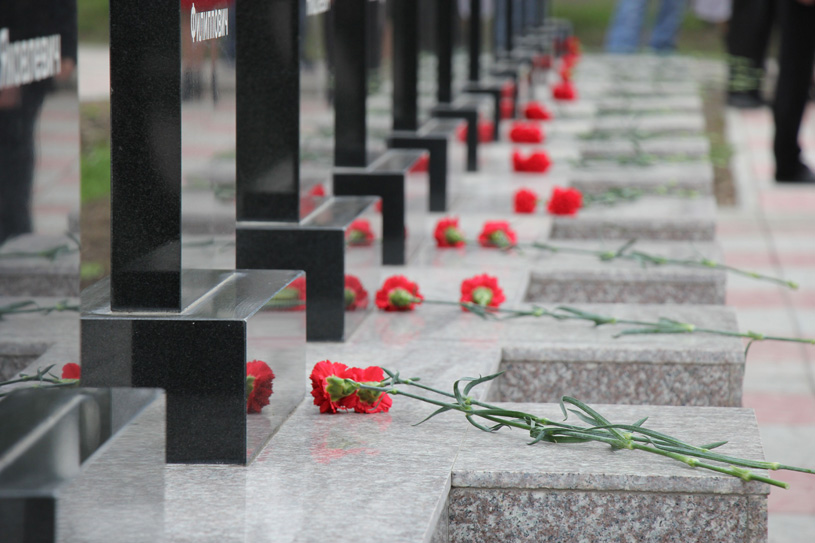Аллея памяти героев ВОВ на площади общественного центра