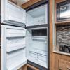 Дизайнерские решения и функциональность встроенных холодильников