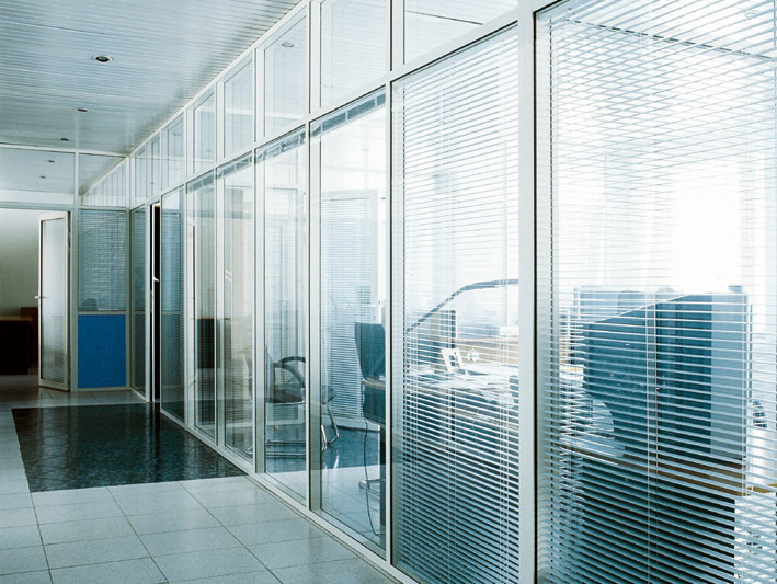 Светопрозрачные конструкции – современные способы оформления офисного пространства