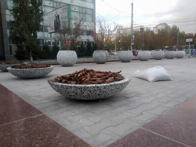 бетонный вазон