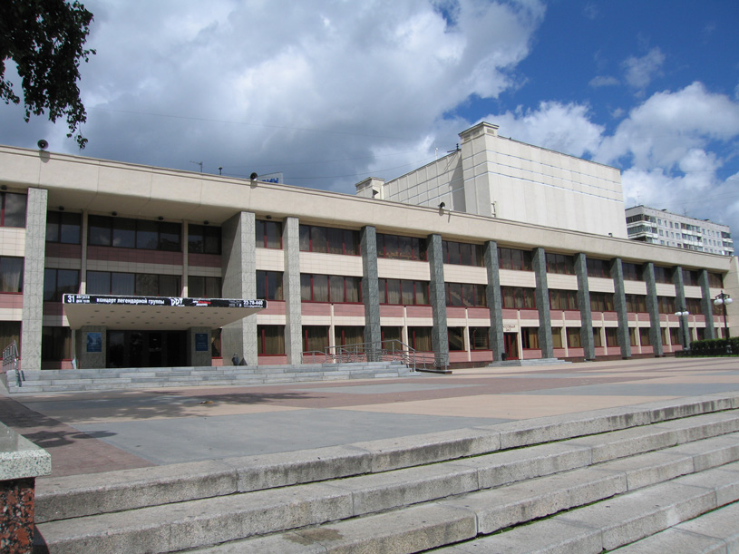 Дворец культуры железнодорожников (ДКЖ) в Новосибирске. Фото: Дмитрий Туаев